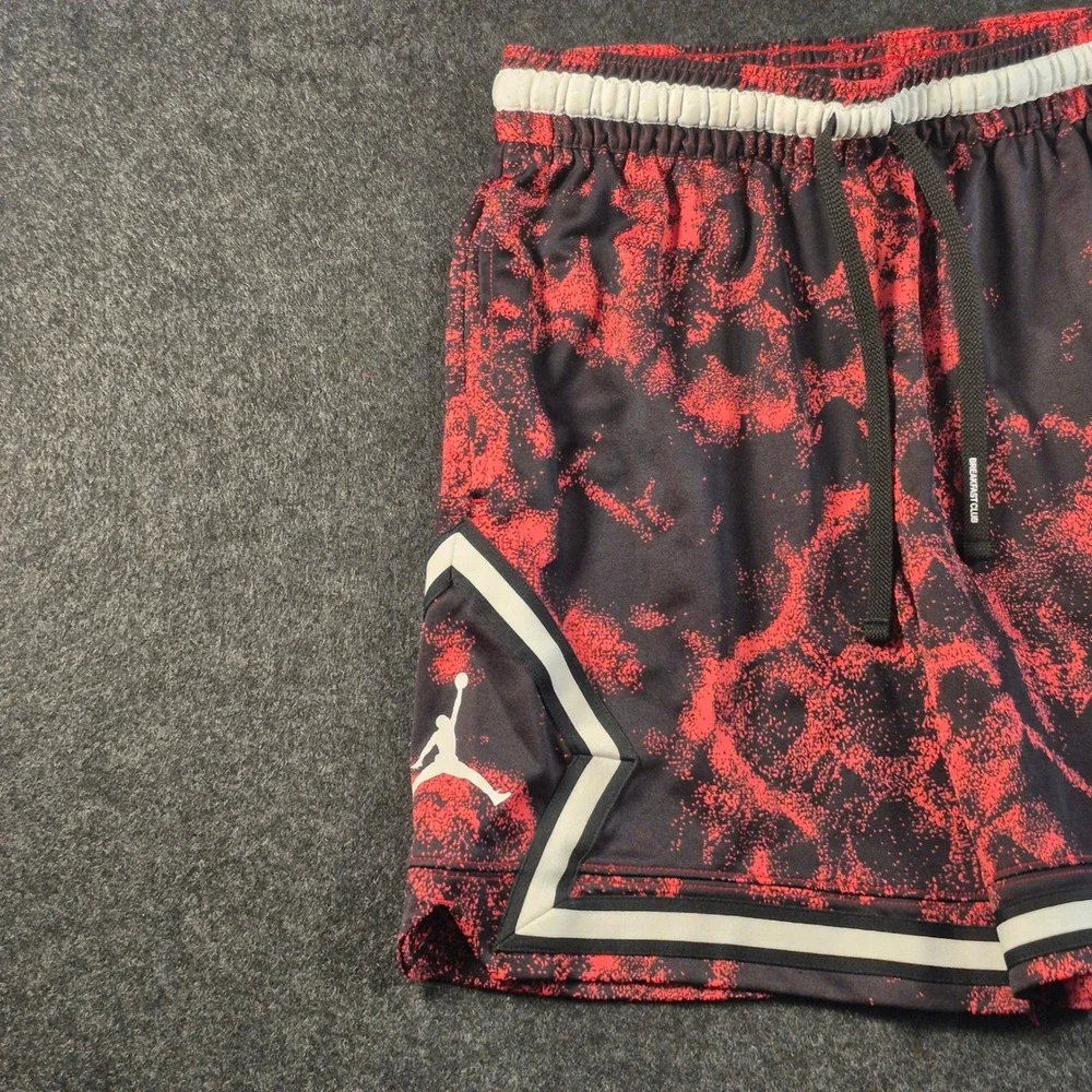 Jordan Mens Breakfast Club Camo Basketball Shorts Red Black Reflective Medium